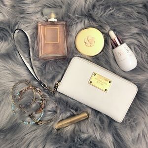 Michael Kors Zip Wallet w/ removable strap